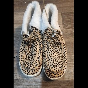 Size 11 womens outwoods slip on shoe